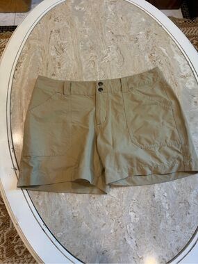 Ladies Patagonia shorts